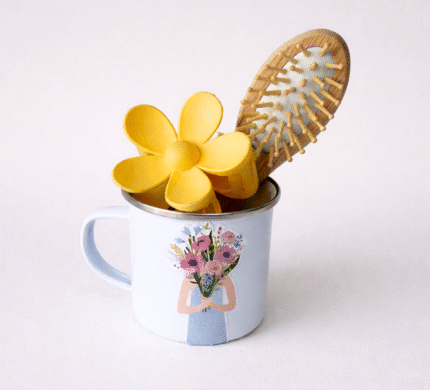 Taza, gancho y peine